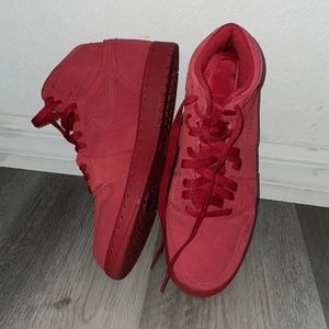 Air Jordan 1 Retro High Red ..Suede Size 7 Youth RARE! (size 9 Women’s Convert)